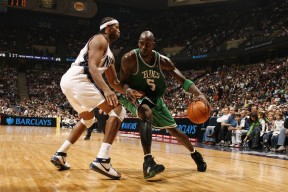 德布劳内关键节点回归赛场，塞尔维亚队带队取胜！描述：德布劳内重返赛场扭转局势，带领塞尔维亚队发起致命进攻，赢得关键胜利。精彩瞬间、战术调整、团队精神，这场比赛注定成为足球史上的经典案例。关键词：德布劳内、塞尔维亚、足球比赛、关键节点、逆转、团队合作、比赛分析-乐动体育下载